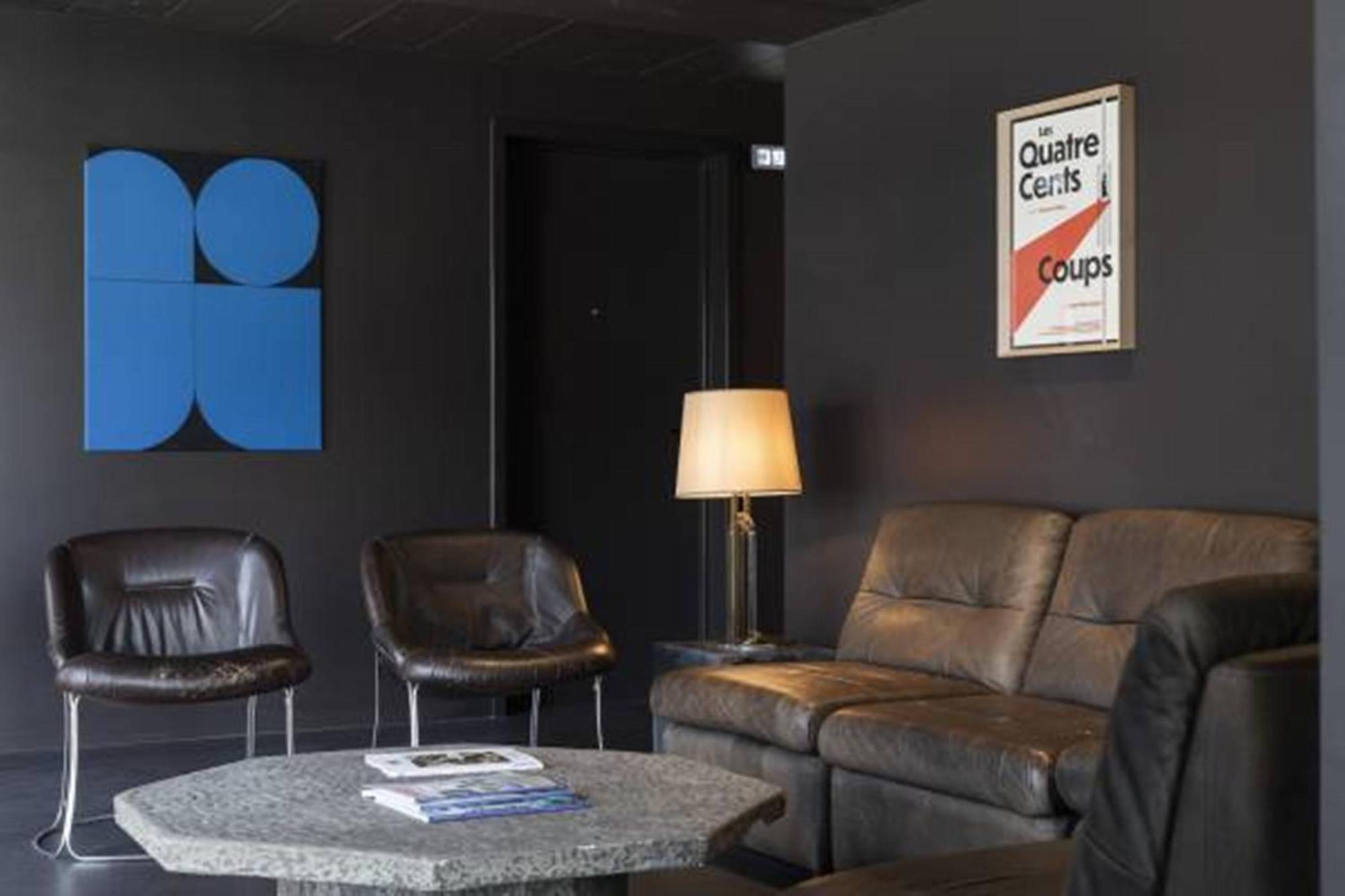 Yust Liege Hotell Exteriör bild
