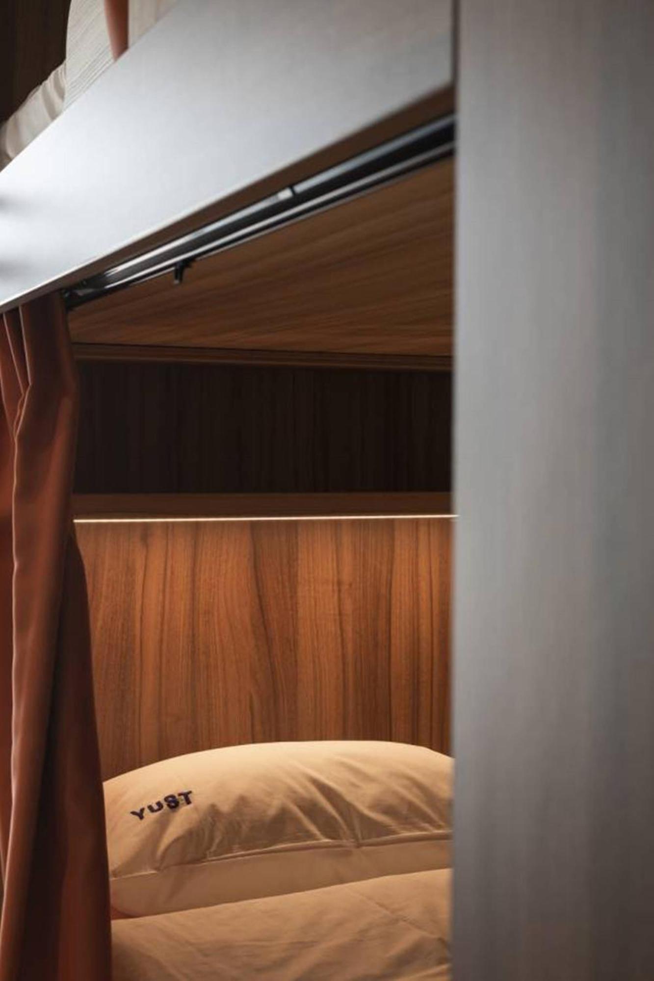 Yust Liege Hotell Rum bild